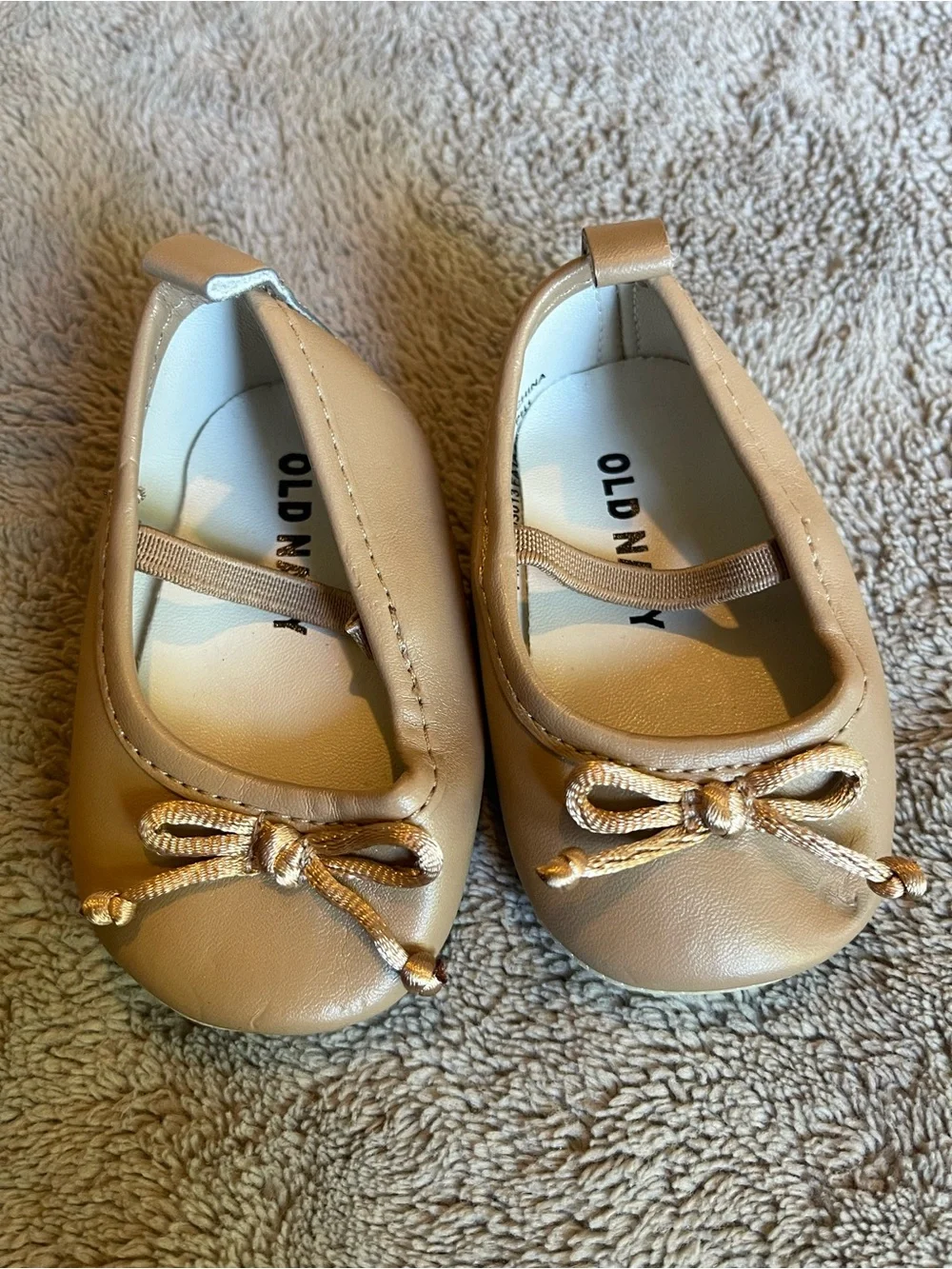 Old Navy Girls Tan Mary Jane Ballet Flats with Bow Accent